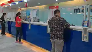 20220830-Pelayanan-Transaksi-di-Bank-Mandiri-Pangkalpinang.jpg
