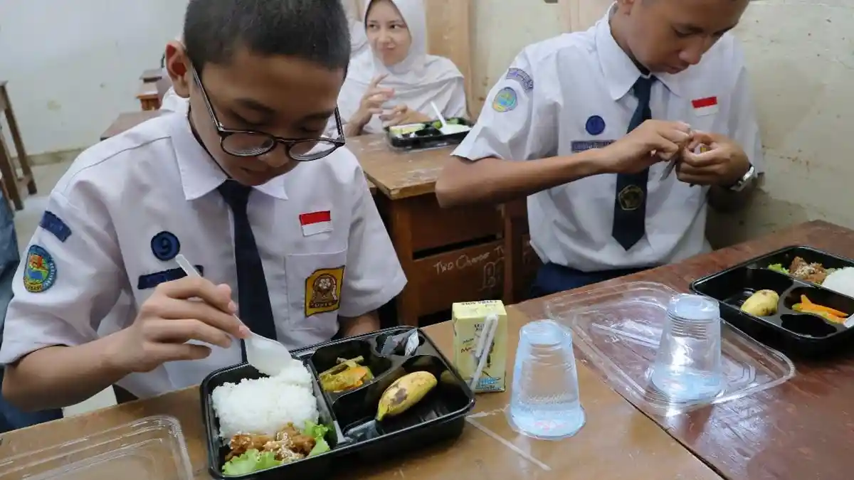 Daftar Menu Makan Siang Bergizi Gratis dari Pemkot Palembang Seharga Rp 15 Ribu, Ada Ayam Teriyaki