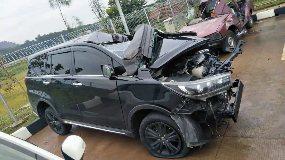 Update Tabrakan Maut Rombongan Bupati Demak, Sopir Truk Tak Melarikan Diri, Ini Kesaksiannya
