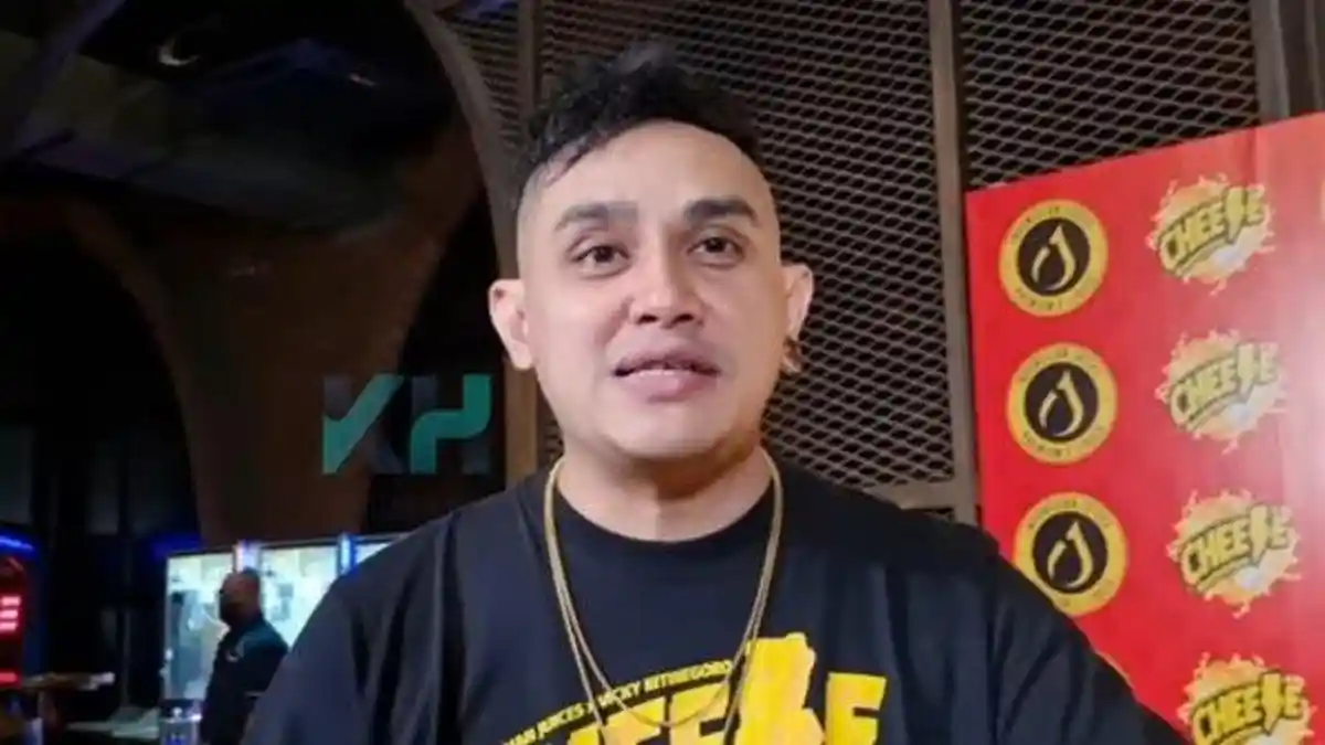 Alasan Vicky Nitinegoro Tinggalkan Sinetron, Sibuk Main Band hingga Nge-DJ