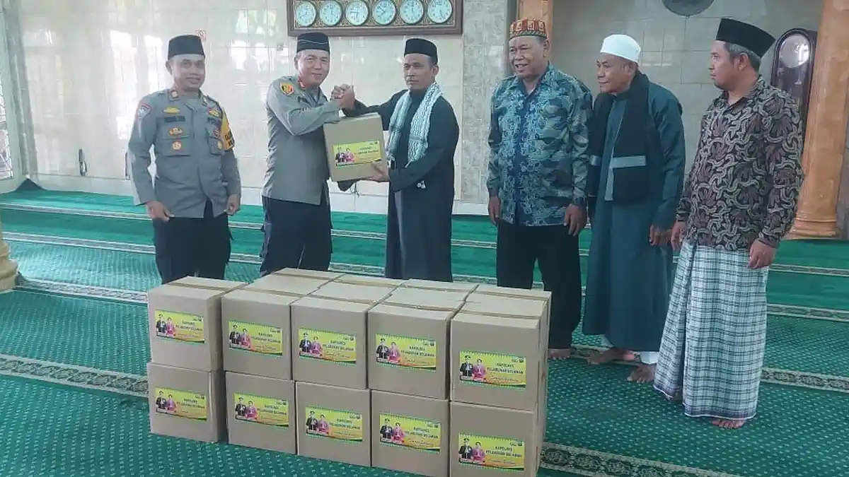Polres Pelabuhan Belawan Gelar Kegiatan Jumat Curhat di Masjid Salam