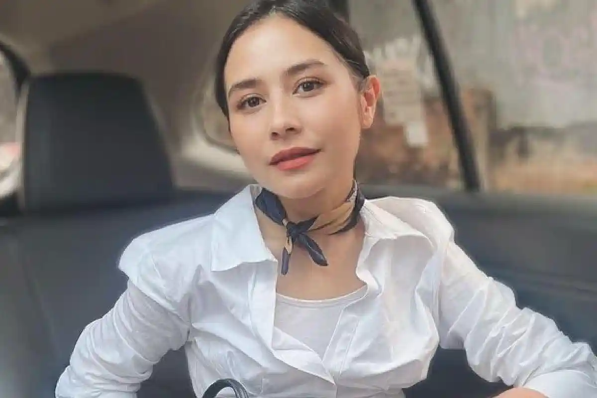 Prilly Latuconsina Bantah Disebut Terlalu Kurus: “Aku Sehat, Kondisinya Baik-baik Saja