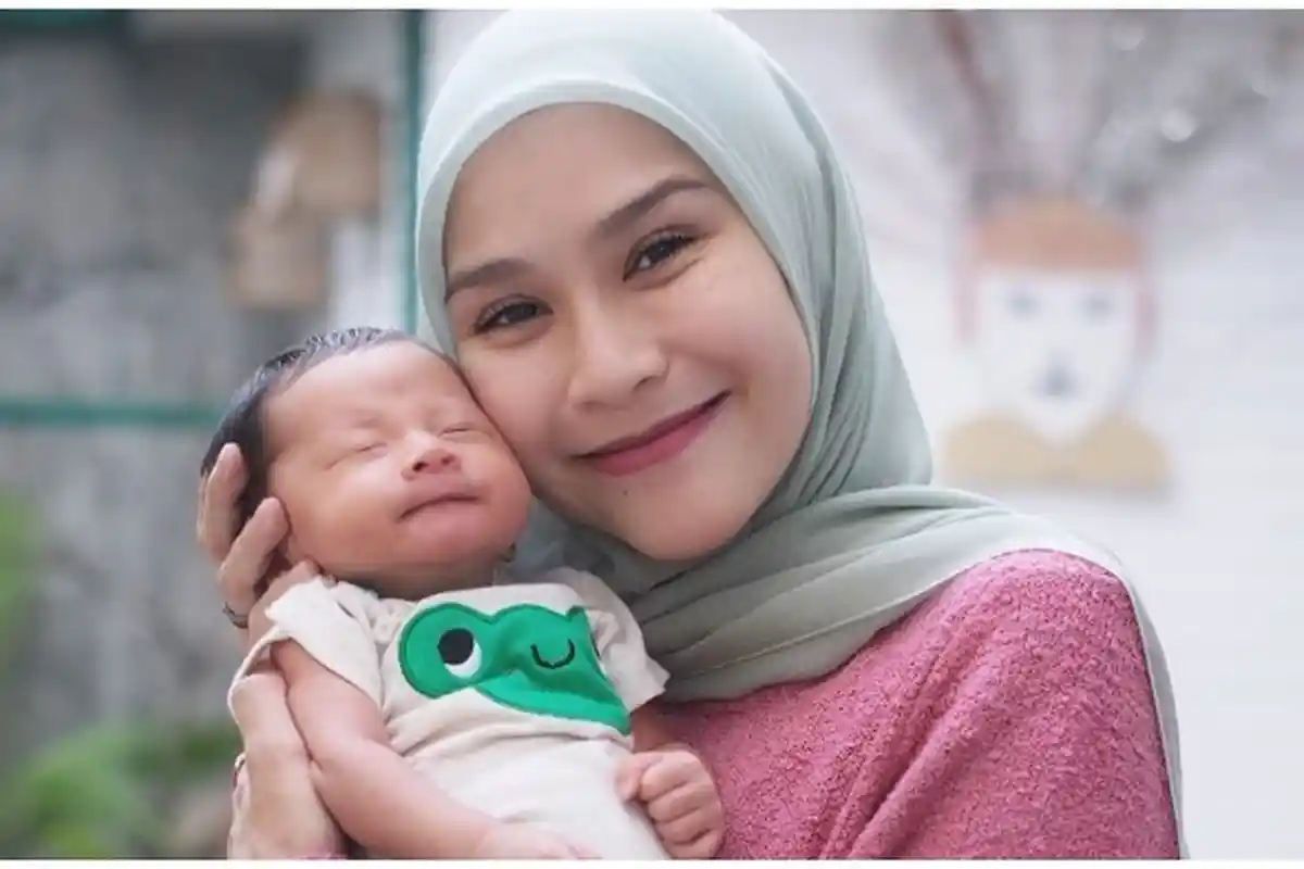 Jadi Ibu dengan Lima Anak, Zaskia Adya Mecca Ungkap Tips Hindari Baby Blues karena Kelelahan
