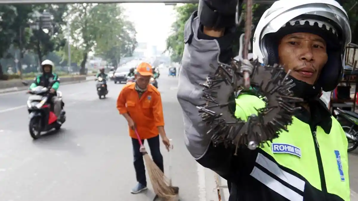 Tim Saber Ranjau Paku Ikut Partisipasi Amankan Jalur Arus Balik Lebaran