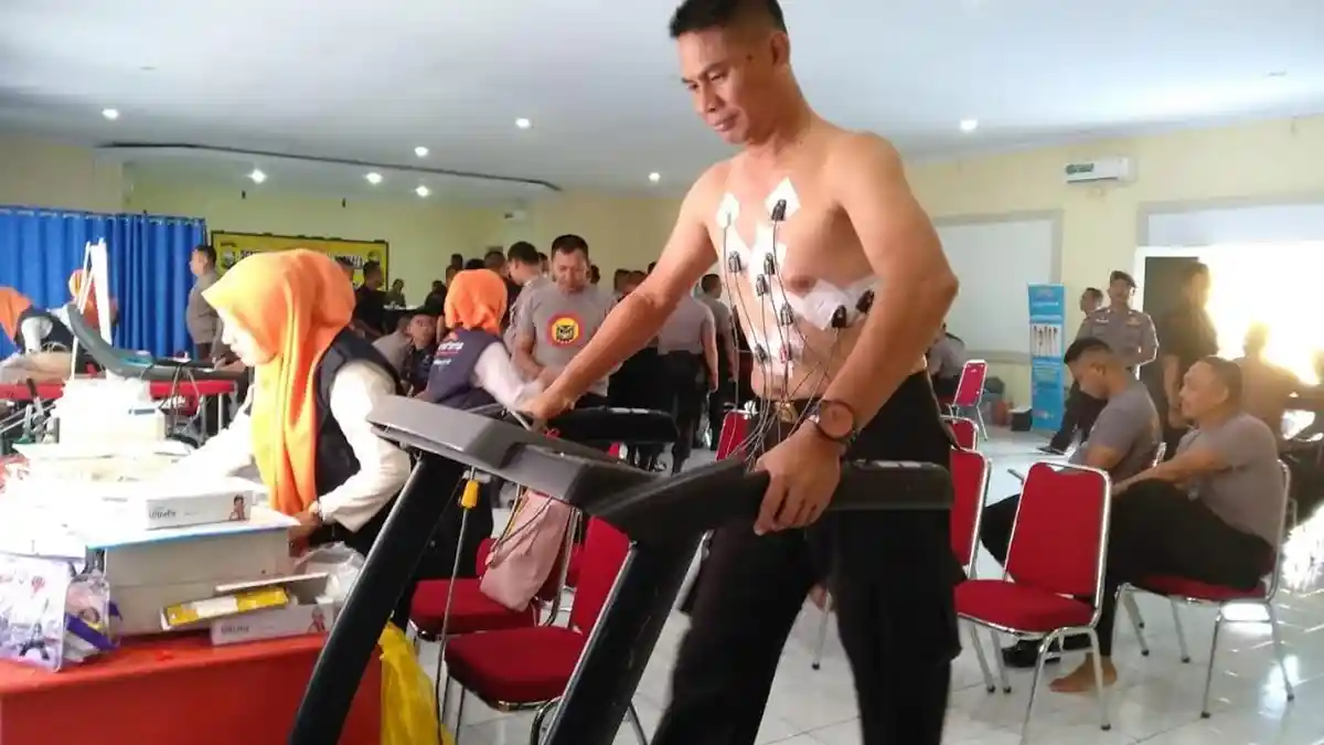 305 Personil Brimob Bone Periksa Kesehatan