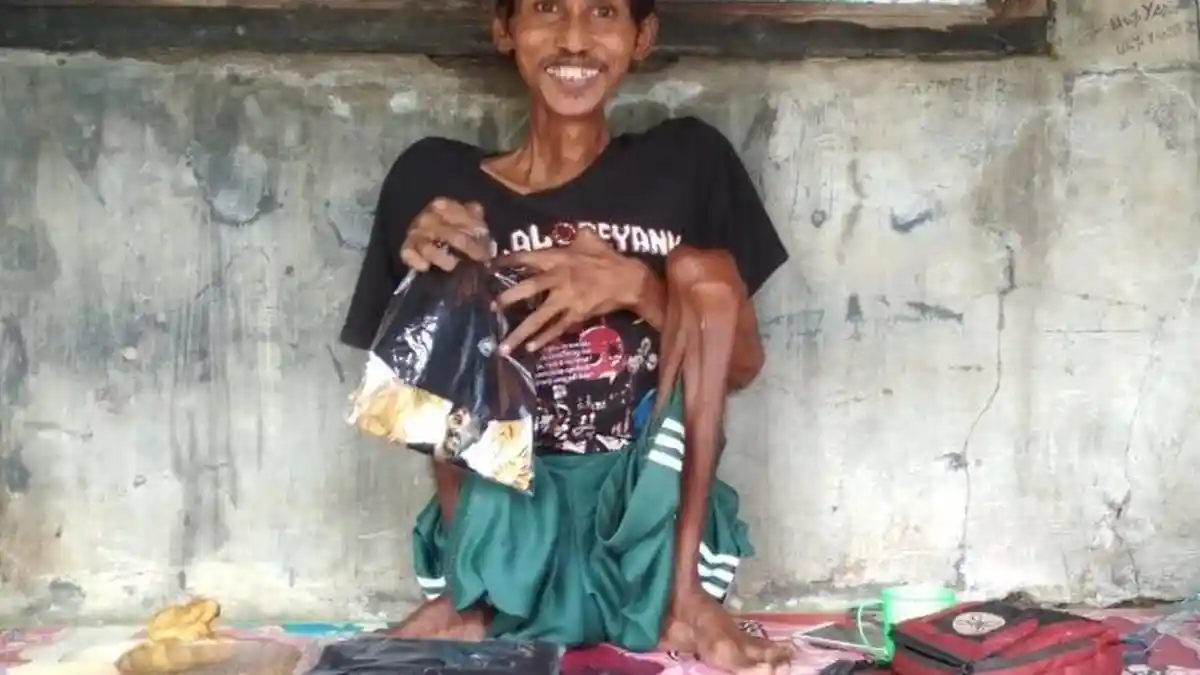 Kisah Inspiratif Penyandang Kelumpuhan, Meski Serba Terbatas tapi Tak Lupa pada Anak Yatim