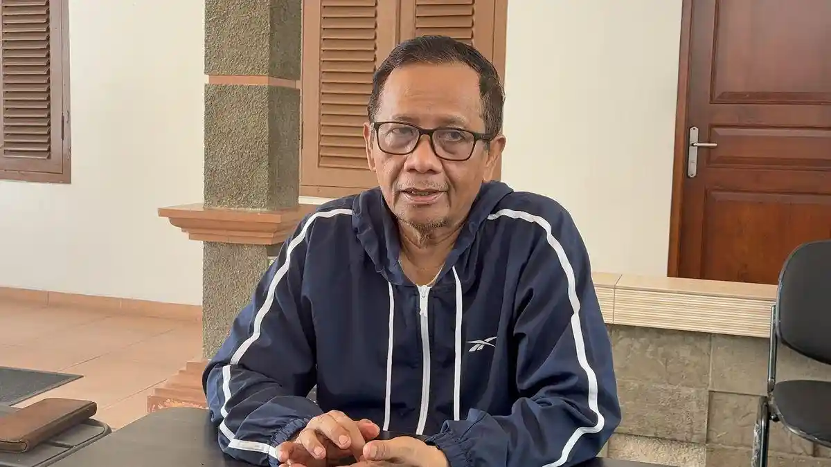 Proses Hukum Mantan Jampidsus Febrie Dinilai Janggal, Mahfud MD Soroti Penyerahan ke Kejagung - Tribunpekanbaru.com