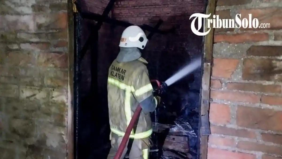 Dampak Kebakaran Oven Tembakau di Jatipuro Klaten : 7 Ton Tembakau Hangus Terbakar