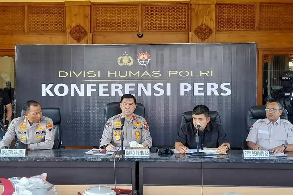 Densus 88 Anti Teror Tangkap 5 Tersangka Terorisme di Polsek Astana Anyar Bandung, 3 Dari Sukoharjo