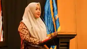 Indah-Dhamayanti-Putri-saat-menghadiri-pengukuhan-Pengurus-PWI.jpg