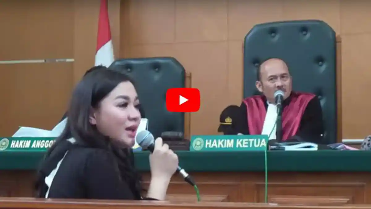 Vicky Shu Dikompalin Jemaah First Travel yang Batal Berangkat