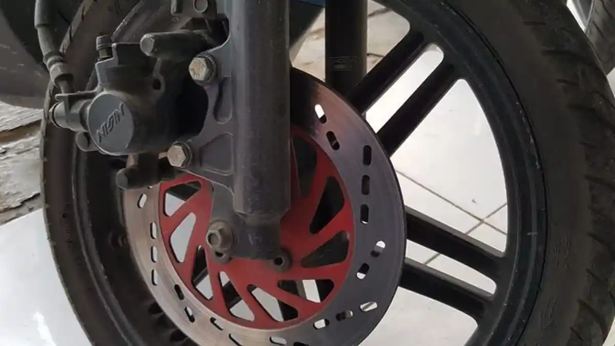 Ternyata Ini Fungsi Lubang dalam Piringan Cakram Motor yang Sebenarnya