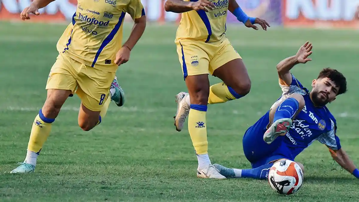 DRAMA MENIT AKHIR! Patricio Matricardi Jadi Juru Selamat, Persib Samakan Kedudukan 1-1