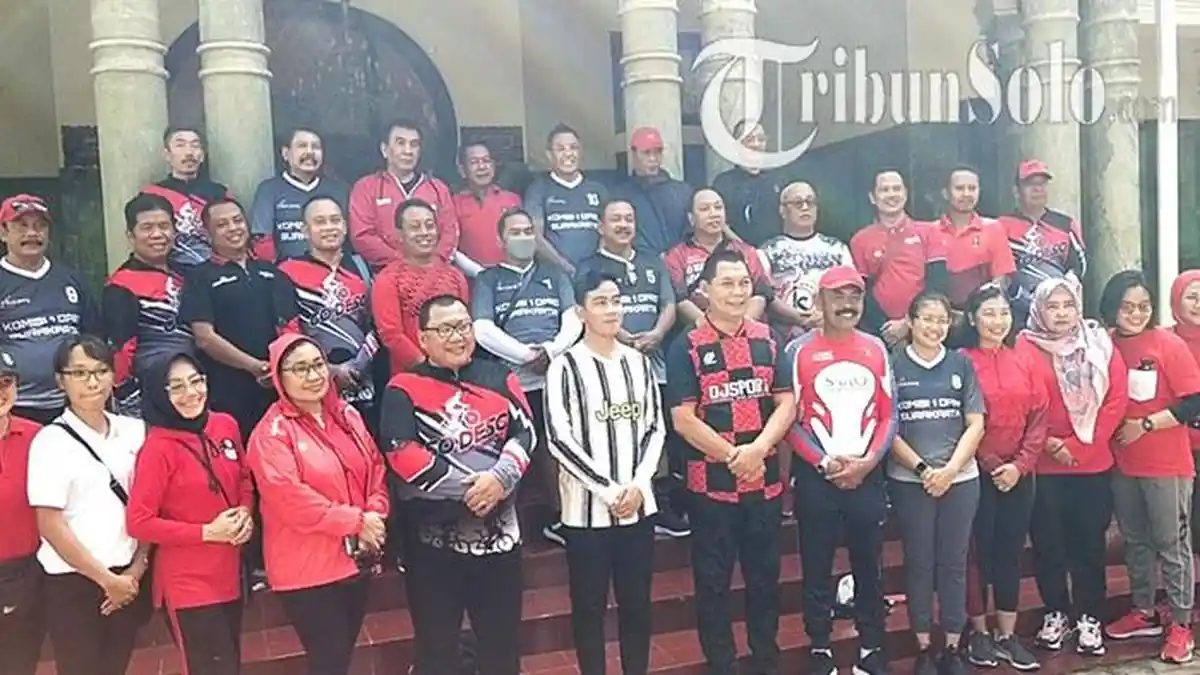 Mider Projo Keliling Solo Pakai Sepeda Bersama Gibran dan Kader PDIP, FX Rudy : Konsolidasi Partai