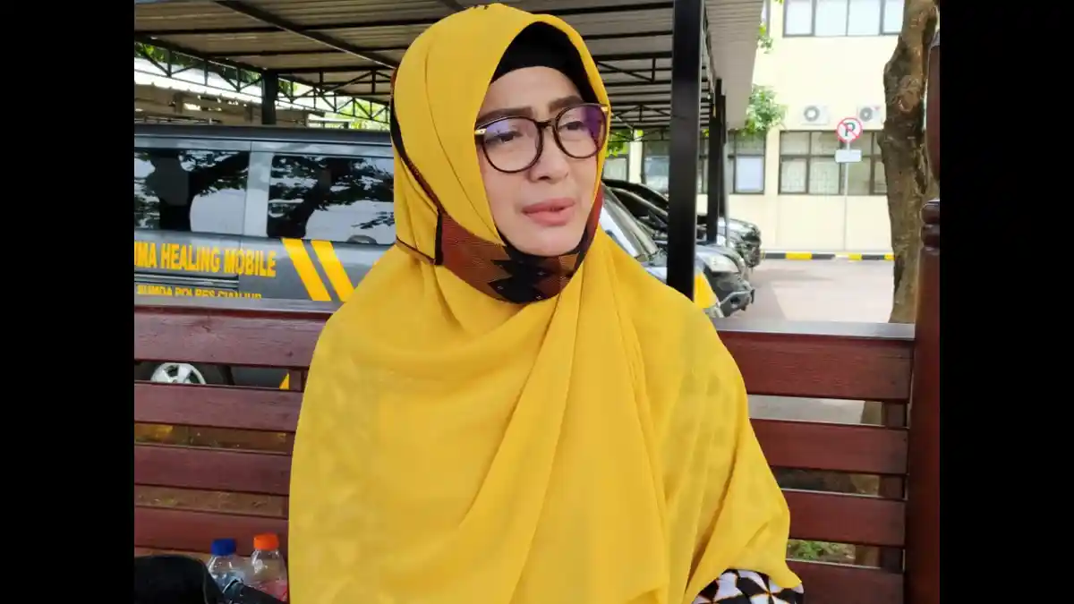Ini Kronologi Mobil Mantan Anggota DPR Dirusak Sekelompok Orang, Wa Ode Menangis Minta Perlindungan