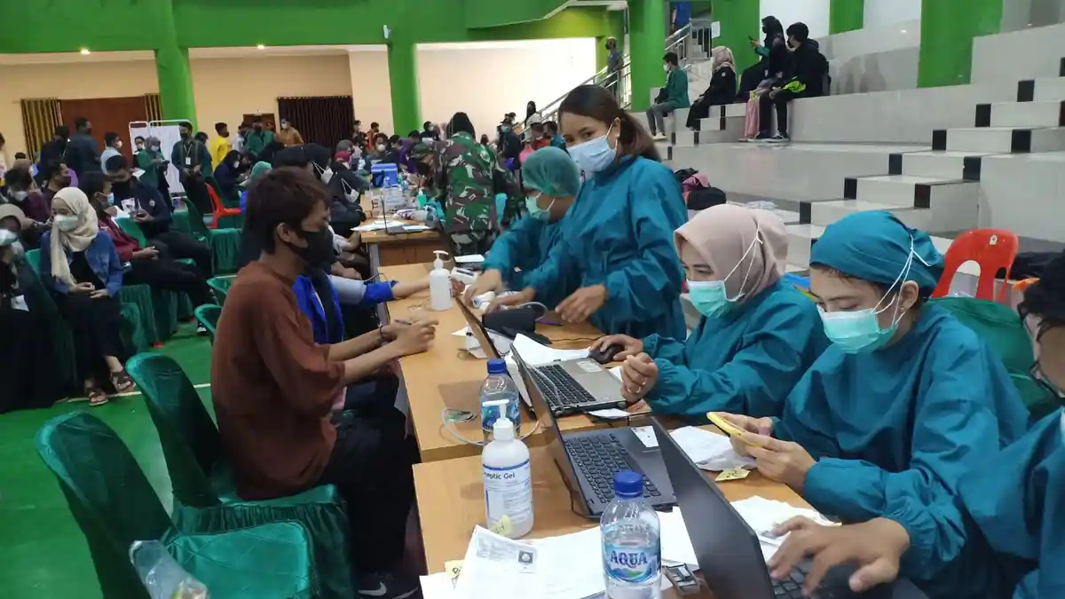 Ribuan Mahasiswa Ikut Vaksinasi Merdeka di UINSI Samarinda, Siapkan 3.000 Dosis Sinovac