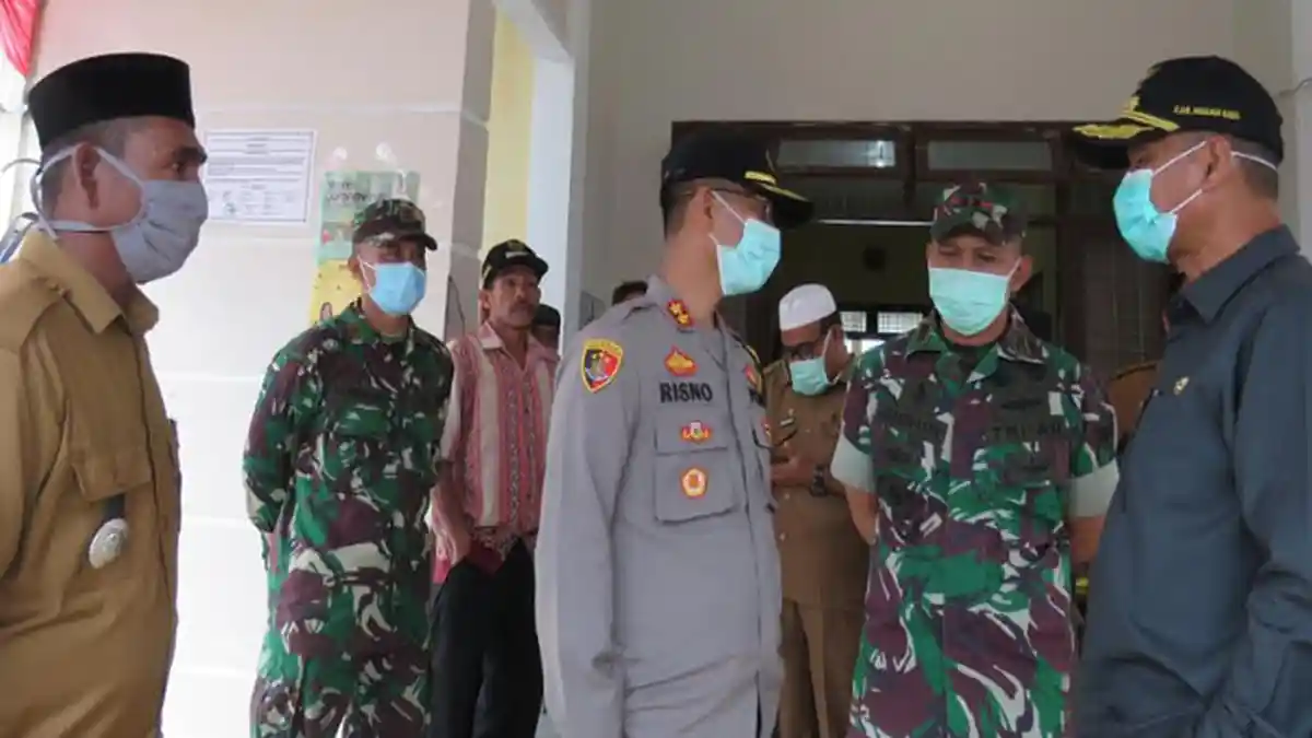 Bupati Nagan Raya Sidak Kantor Camat, Pastikan Gugus Tugas Covid-19 untuk Desa Terbentuk