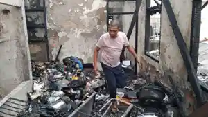 Ada-Suara-Aneh-Rumah-di-Sukarami-Palembang-Terbakar-Penghuni-Selamatkan-Ijazah-di-Tengah-Kepanikan.jpg