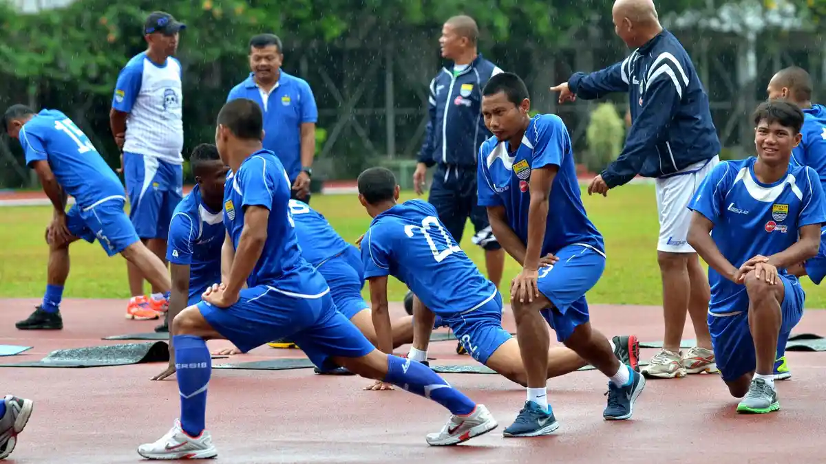 Persib Tak Mau Remehkan PBR, Persita, dan Persijap