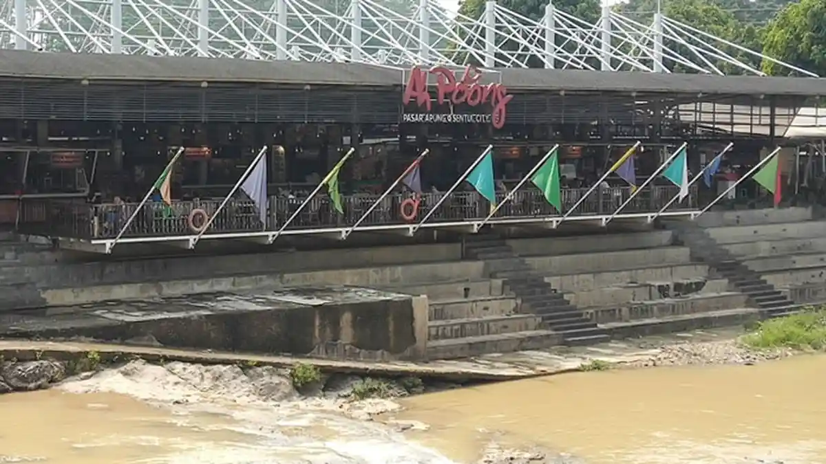 Wisata Kuliner di Ah Poong, Surganya Makanan Khas Nusantara