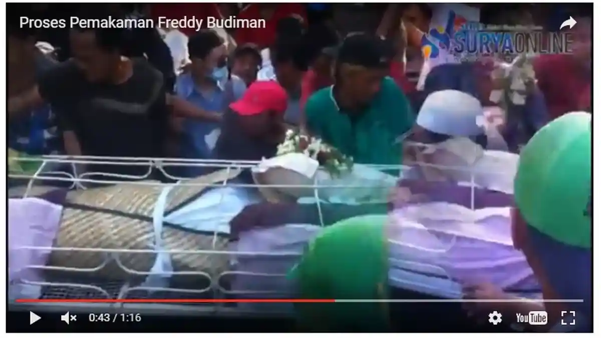 VIDEO - Proses Pemakaman Freddy Budiman Setelah Sebelumnya Liang Lahat Digenangi Air