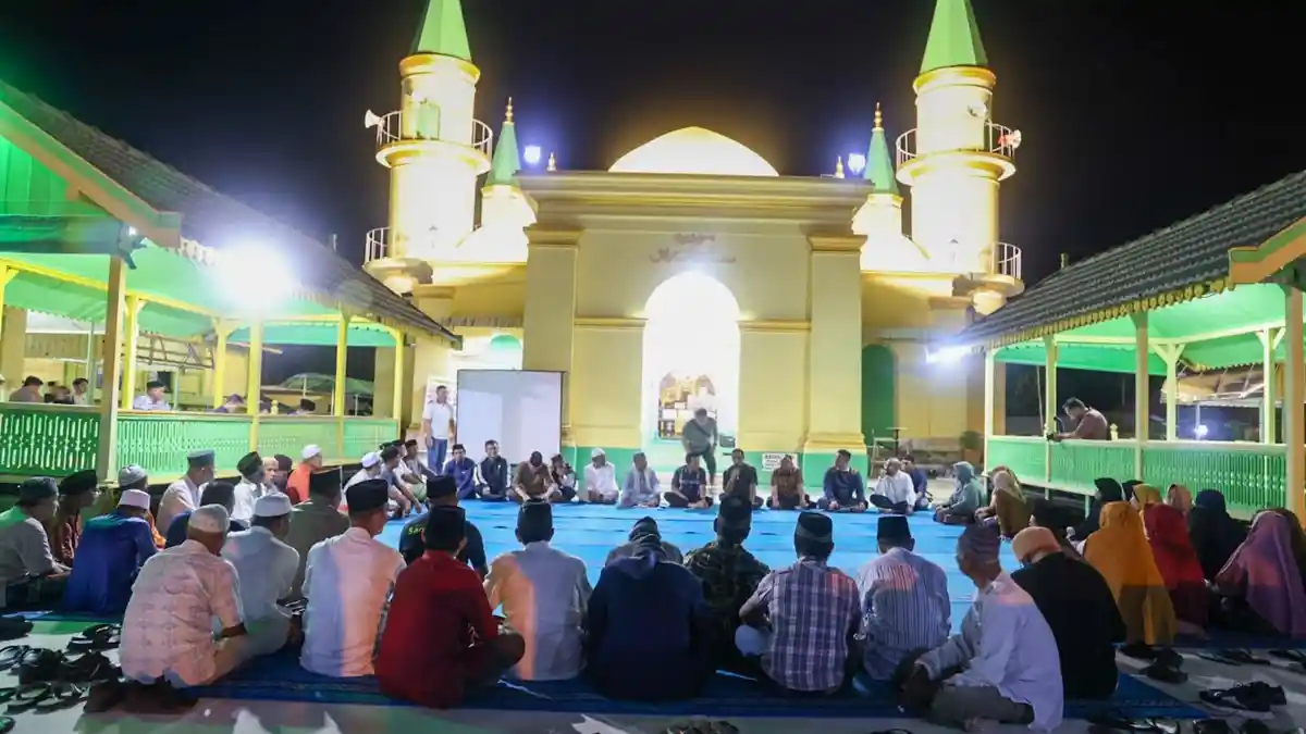 Gubernur Kepri Temui Warga Penyengat, Bahas Progres Revitalisasi 2022 dan Rencana 2023