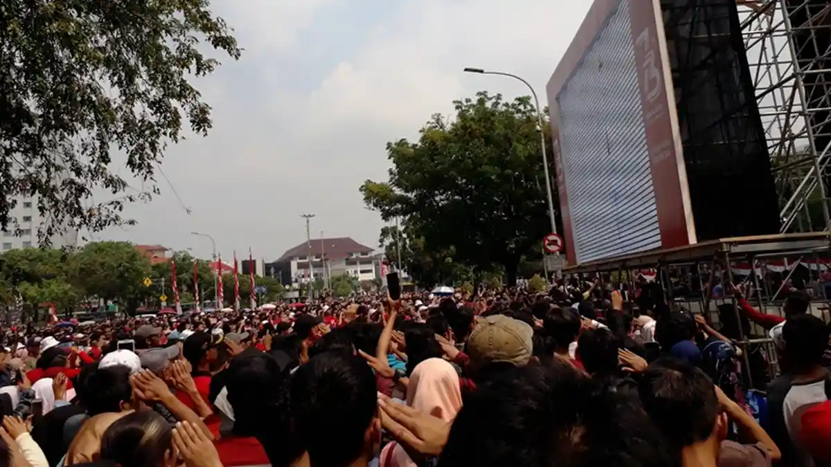 Lewat Layar Lebar, Masyarakat Saksikan Peringatan HUT Ke-73 Kemerdekaan RI
