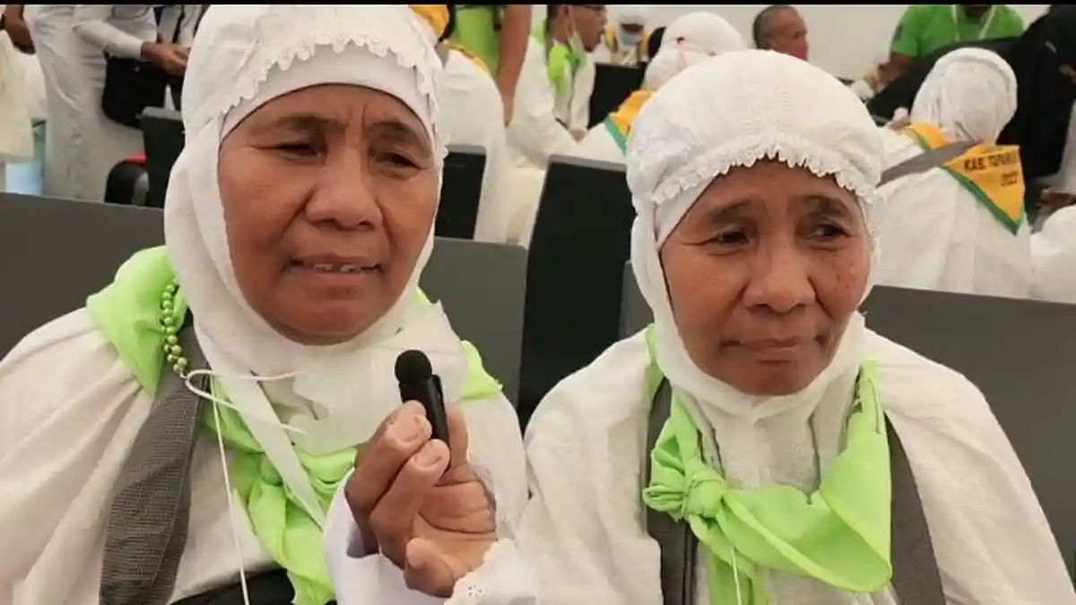 Kisah Mariano dan Mariana, Nenek Kembar asal Medan: Pergi Haji, Ingin Minta Jodoh di Tanah Suci - mariano-dan-mariana-naik-haji-1.jpg