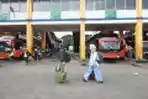 Puncak Mudik Terminal Bus Purabaya