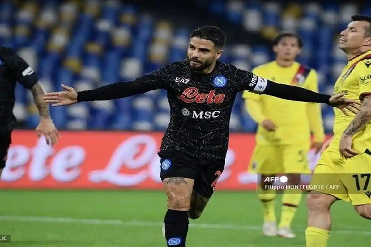 HASIL Liga Italia Pekan ke-10 - Napoli Bantai Bologna, Geser AC Milan dari Puncak Klasemen