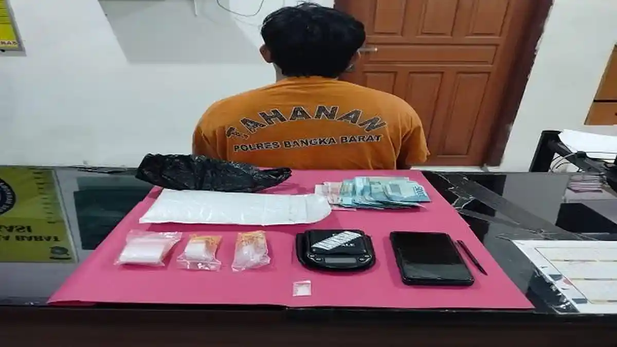 Polisi Bekuk Pengedar Narkoba di Tempilang