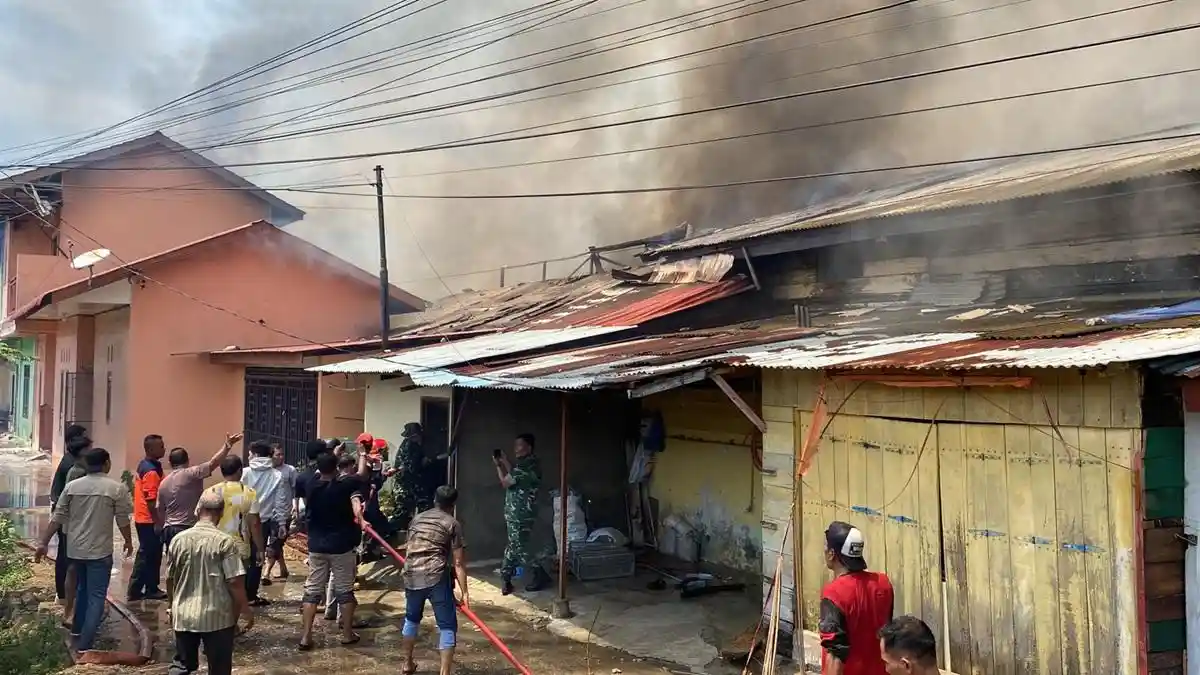 Polisi Selidiki Penyebab Kebakaran 77 Rumah di Pardede Lhokseumawe