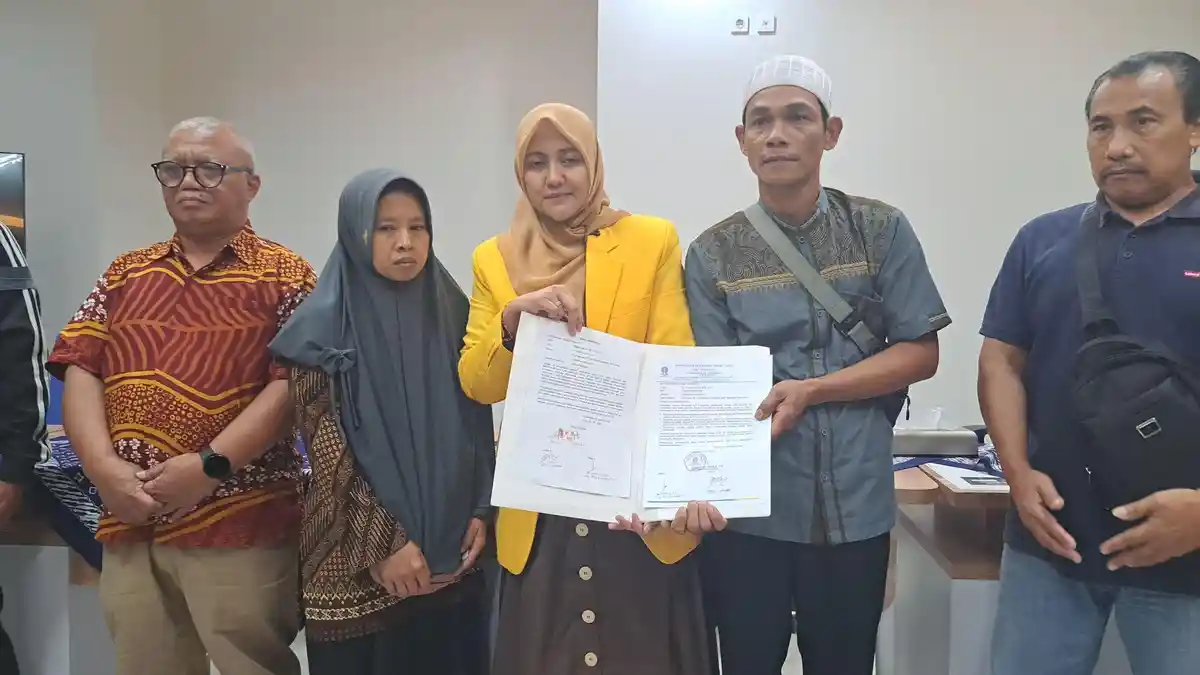 Keluarga Korban Tragedi Jatuhnya Siswi SMK dari Gedung UT Purwokerto Dapat Beasiswa dan Pekerjaan