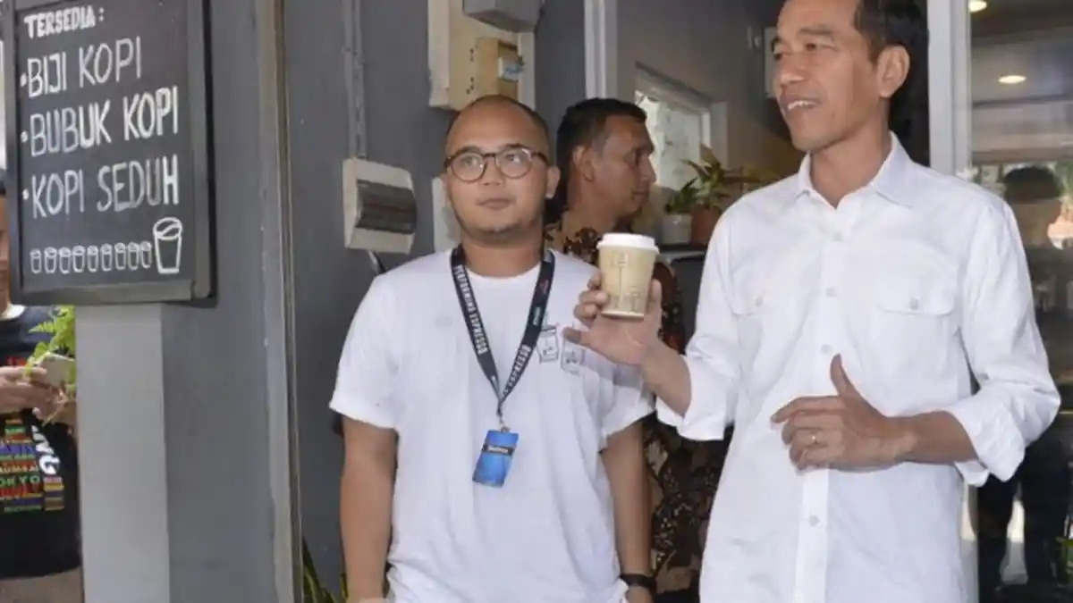 Begini Ceritanya Pak Jokowi Berkunjung ke Kopi Tuku