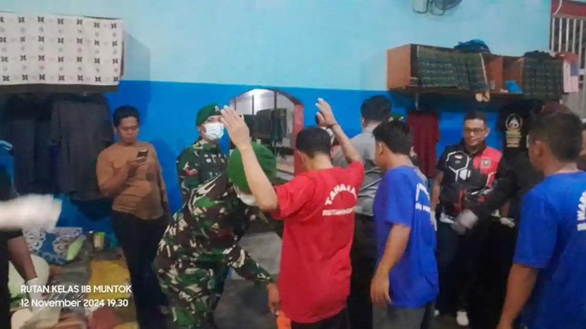 Rutan Mentok Gelar Razia Gabungan dan Tes Urine, Petugas Temukan Sendok, Korek Api hingga Paku