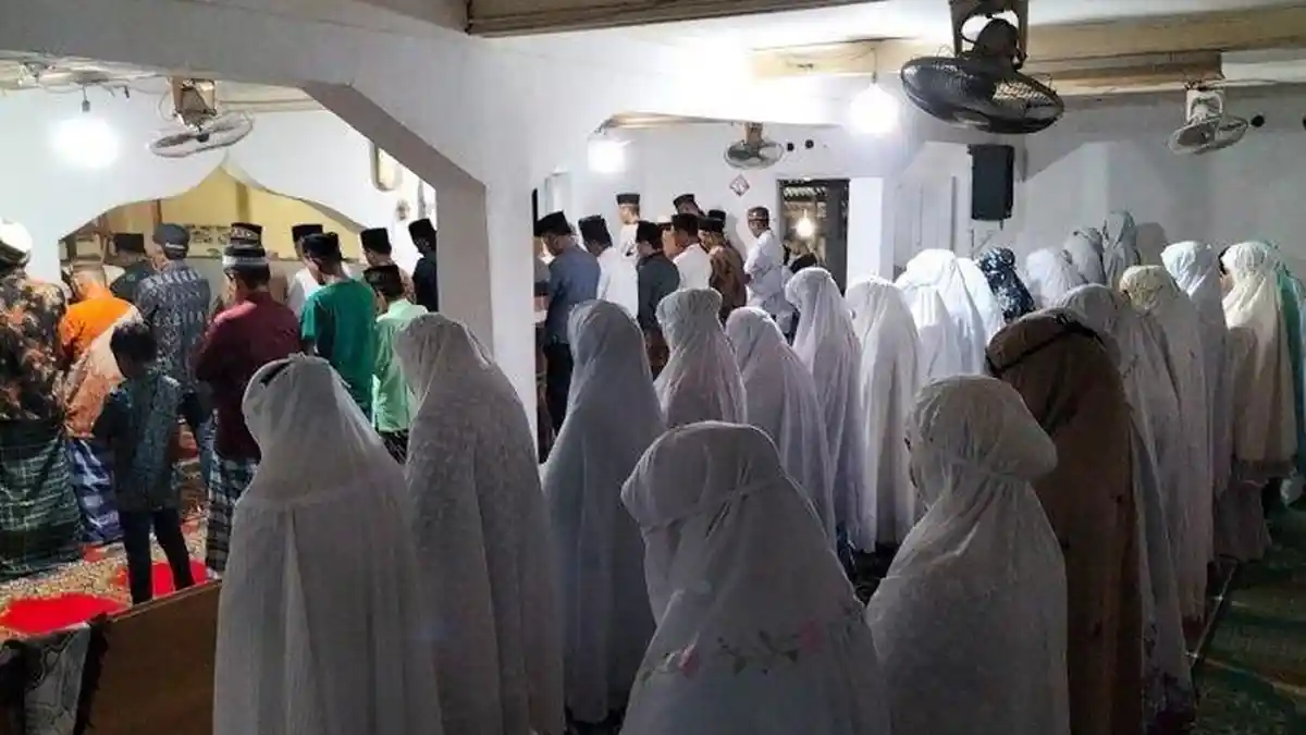 Jamaah Naqsyabandiyah di Kota Padang Sumatera Barat Mulai Puasa Hari Ini