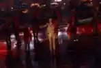 Aksi Panggung Agnes Monica