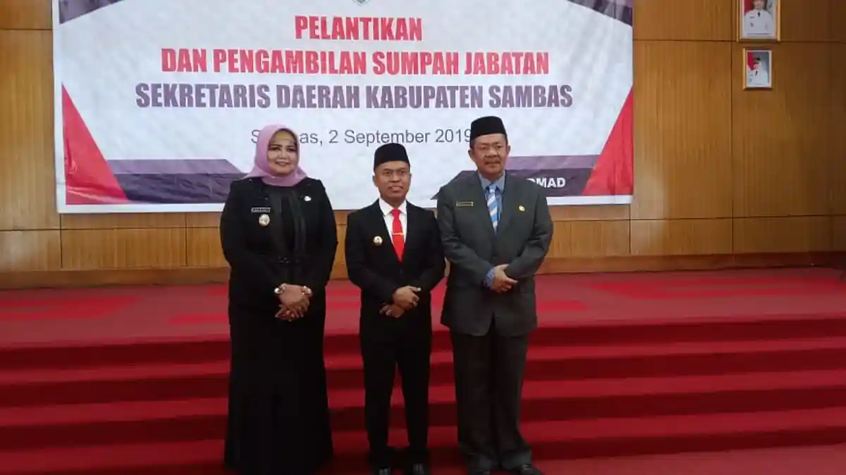 Lantik Ferry Madagaskar Sebagai Sekda Sambas, Ini Harapan Bupati Atbah