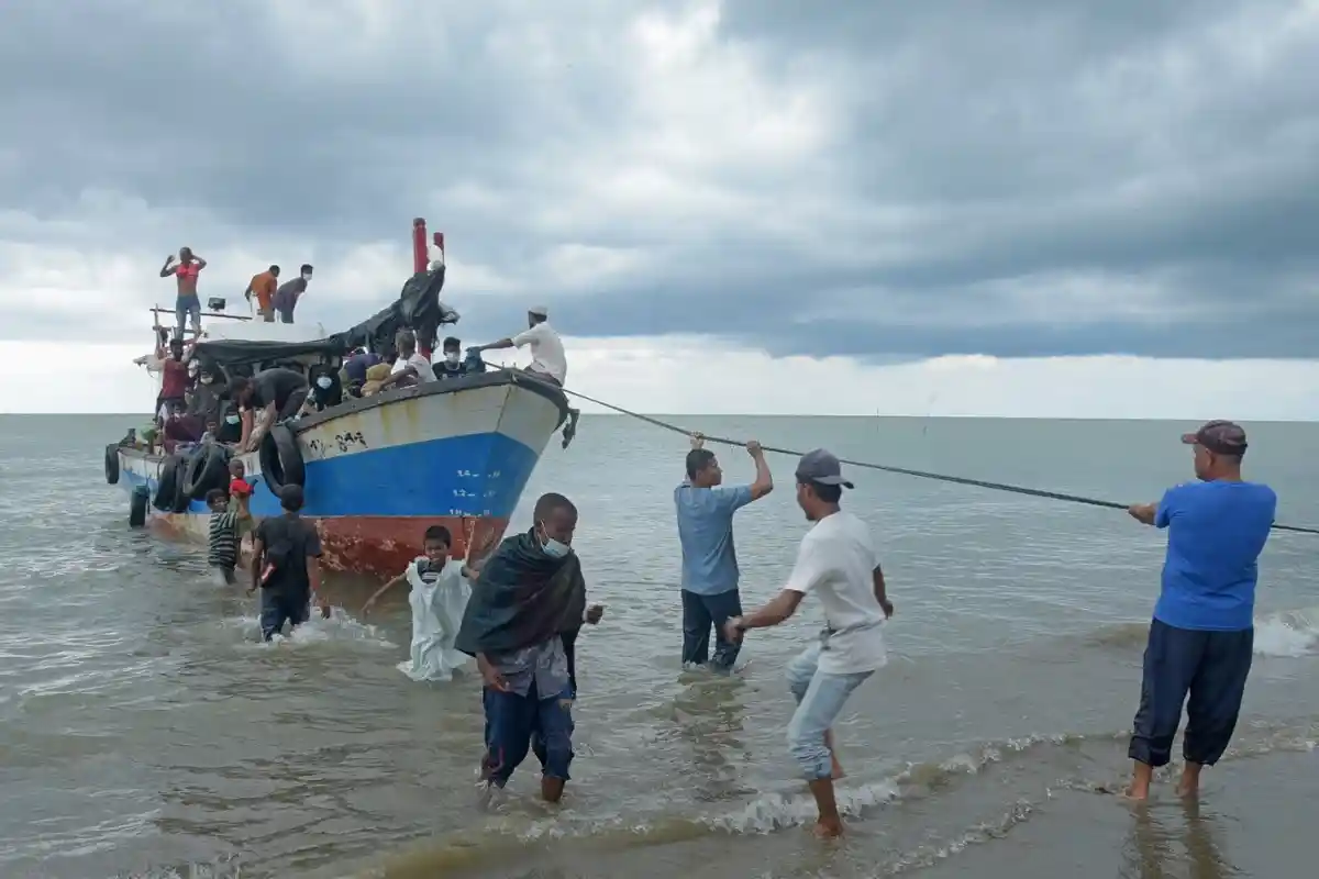 Persamaan Nasib dan Hukum Adat Laot, Mengikat Aceh Sambut Rohingya