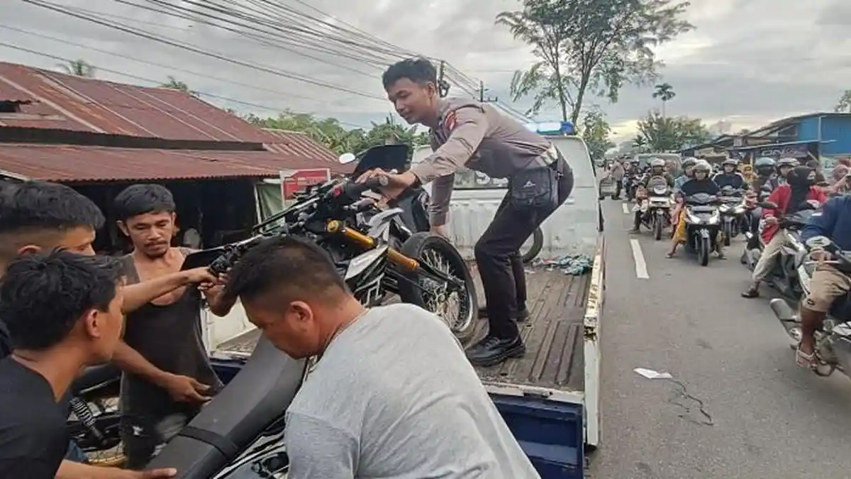 Gadis Cantik di Rasau Jaya Tewas Usai Bertabrakan dengan Motor Trail