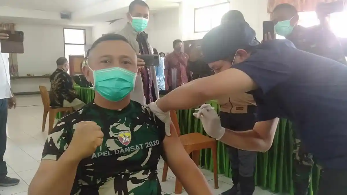 Jadi Orang Pertama dan Kedua Disuntik Vaksin, Begini Komentar Hakim dan Dandim Ngada