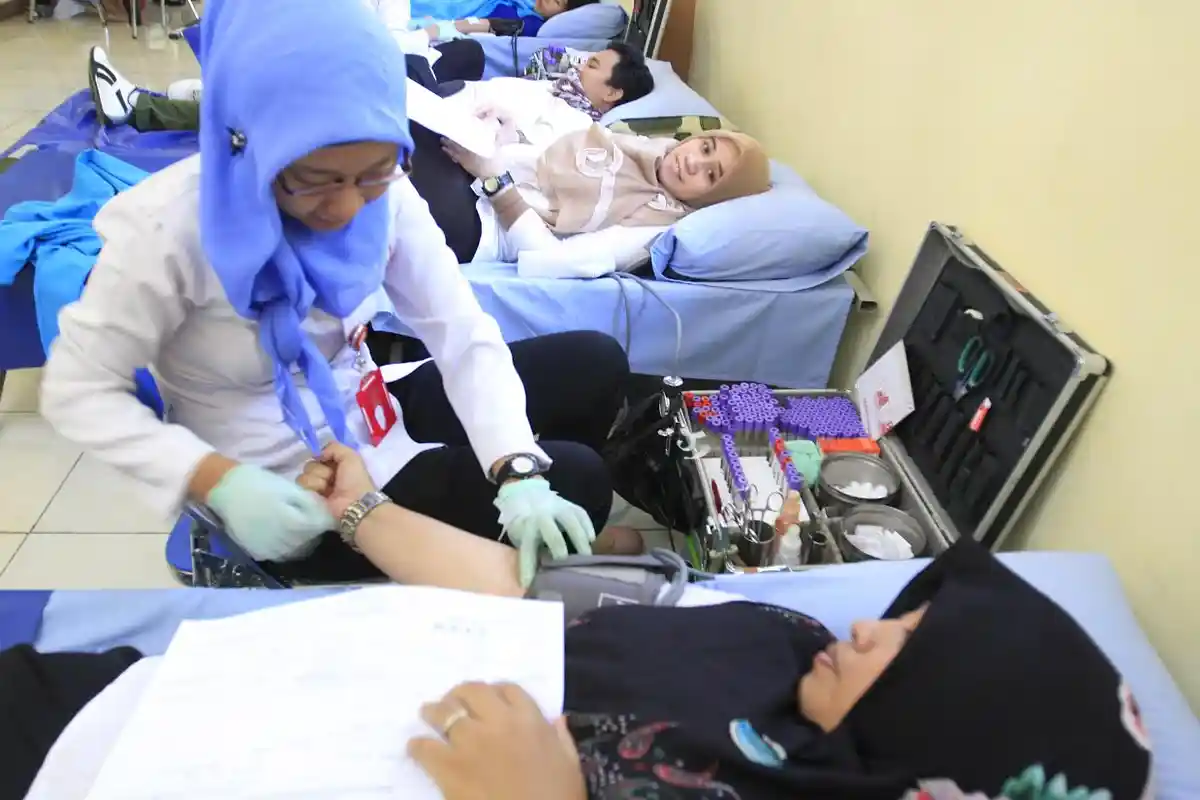 Akpar Makassar Kumpulkan 40 Kantong Darah
