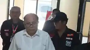 Ketua-Sinode-GMIM-Pdt-Adolf-Katuuk-Wenas-irit-bicara-soal-pemeriksaan-di-Polda-Sulut.jpg