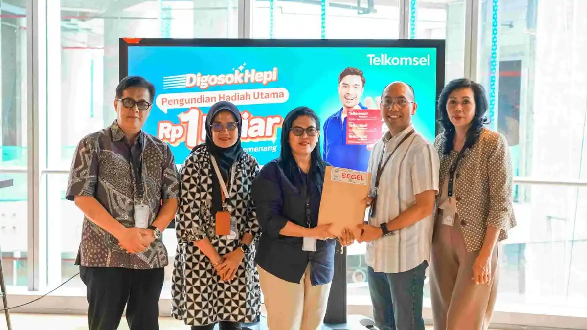 Telkomsel Bagikan THR Lebaran Miliaran Rupiah untuk Pemenang Grand Prize Program Digosok Hepi