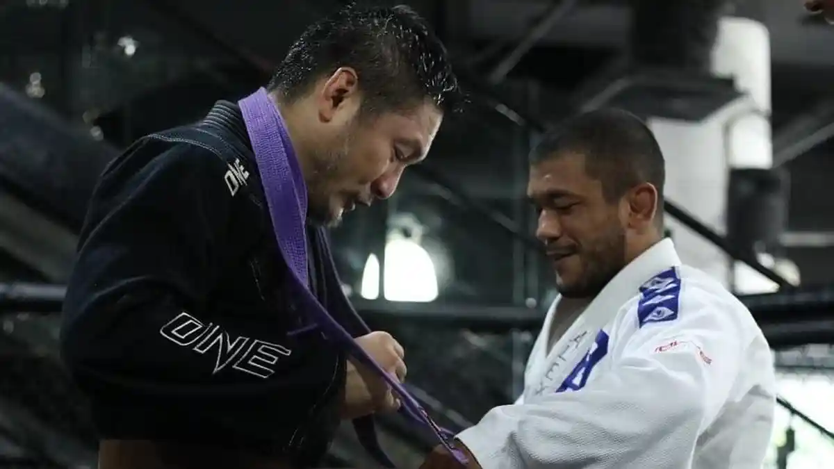 Chatri Sityodtong Raih Sabuk Cokelat Brazilian Jiu-Jitsu