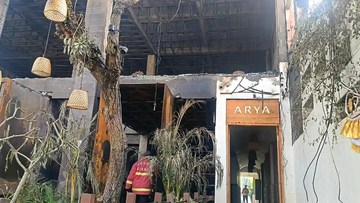 Sebuah Restoran Terbakar Di Ubud Bali, Damkar Kerahkan 9 Mobil Untuk Padamkan Api