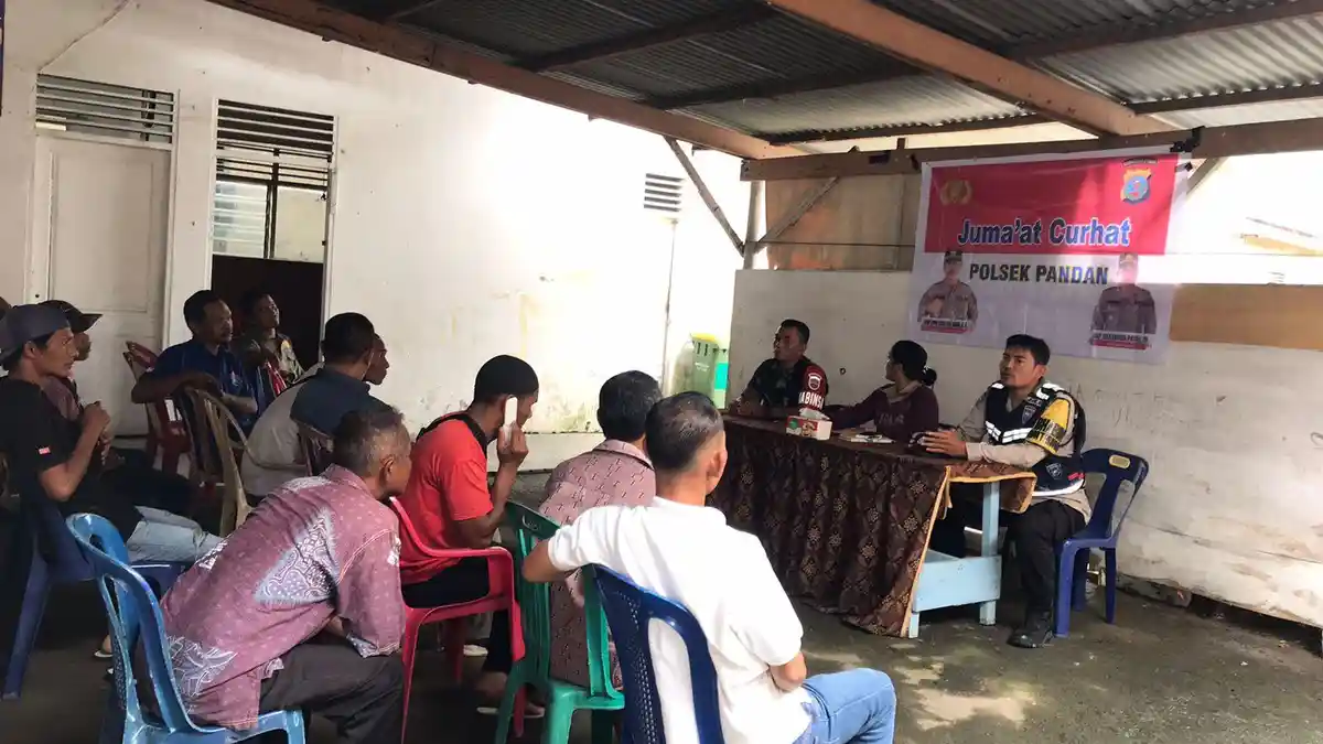 Bhabinkamtibmas Polsek Pandan, Tampung Curhatan Warga Sarudik