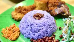 Nasi-Uduk-Ungu-Khas-Sukabumi.jpg