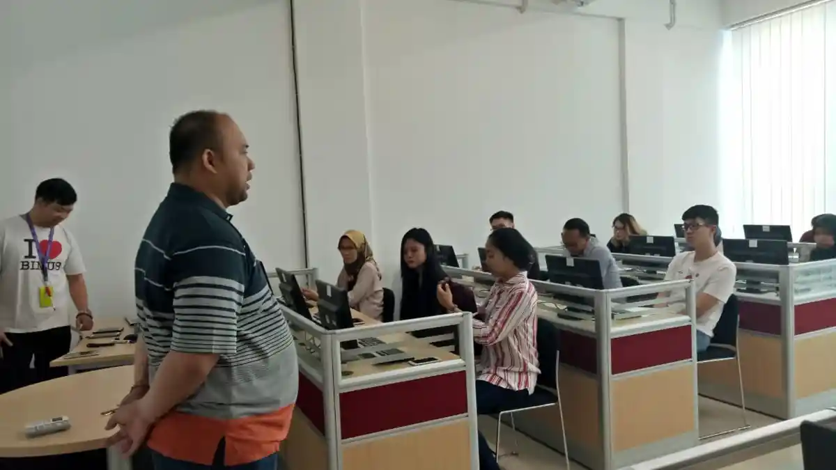 20 Mahasiswa Baru Binus @Palembang Kuliah Perdana, Terapkan Sistem Kuliah Binus Online Learning