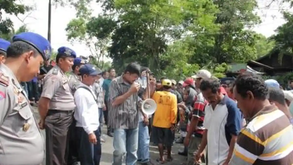 Ratusan Nelayan Unjuk Rasa di Kantor Chevron dan DPRD